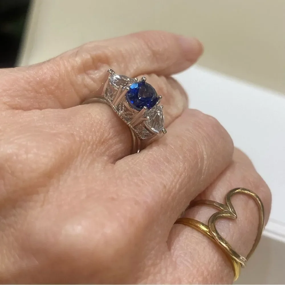 Avon Nataliya V. Collister Sterling silver ring with sapphire style stone size 5